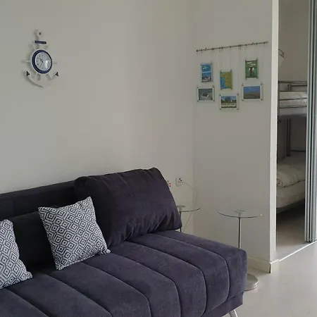 Kleine Meerjungfrau At דירה *